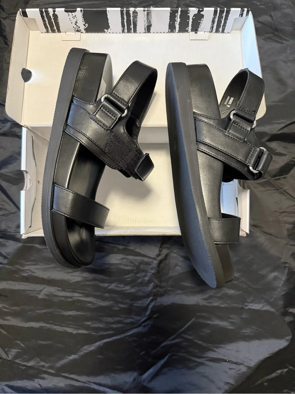 DV by Dolce Vita Women’s  Black Double-Strap Hook-and-Loop Sandals NIB Size 9